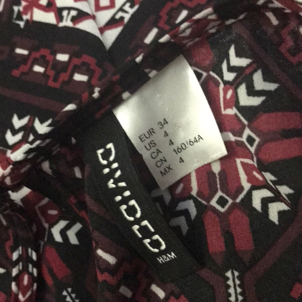 H&M printed romper size 4 - Picture 2 of 2